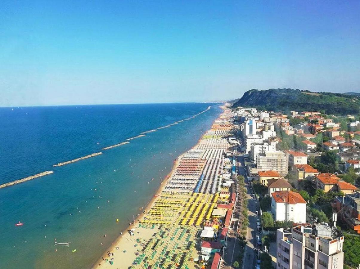Casa Lazzarini Luxury Apartment Pesaro Eksteriør billede